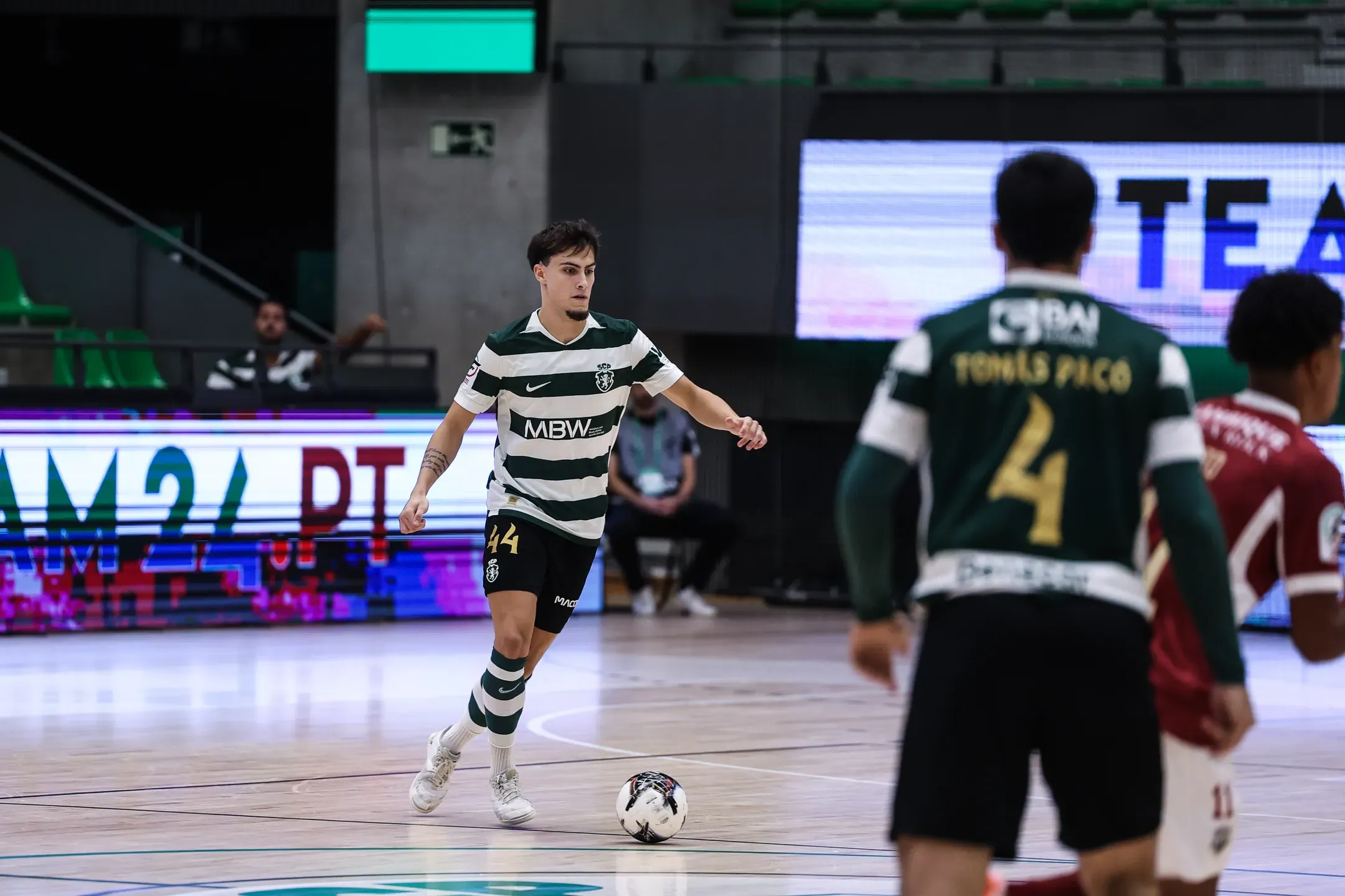 Sporting goleia no segundo jogo da Liga